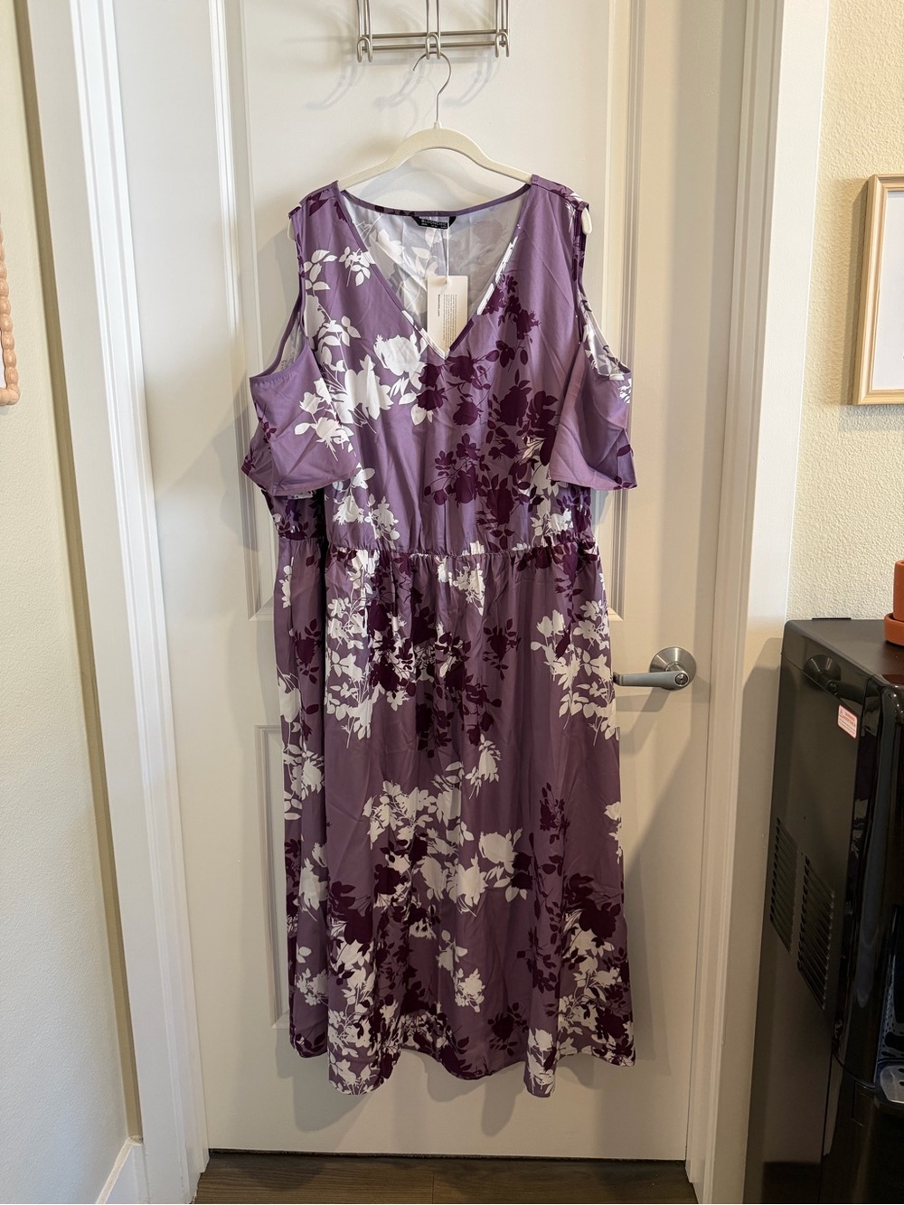 BloomChic Purple Floral Cold-Shoulder Women's Dress Size 26 NWT